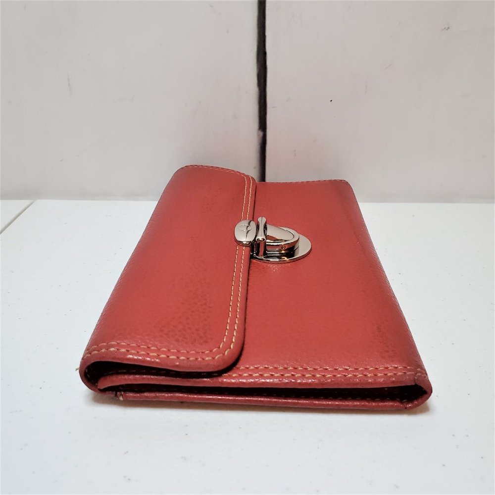 *SOLD* Pebbled Faux Leather Bi-Fold Wallet Organizer - Picture 3 of 9
